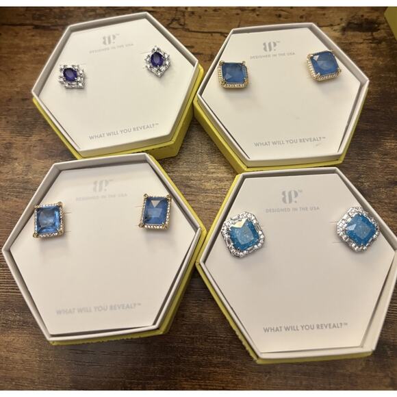 Ring Bomb Party Lot of 4 OG Stud Earrings Various Colors And Shapes - Picture 1 of 5